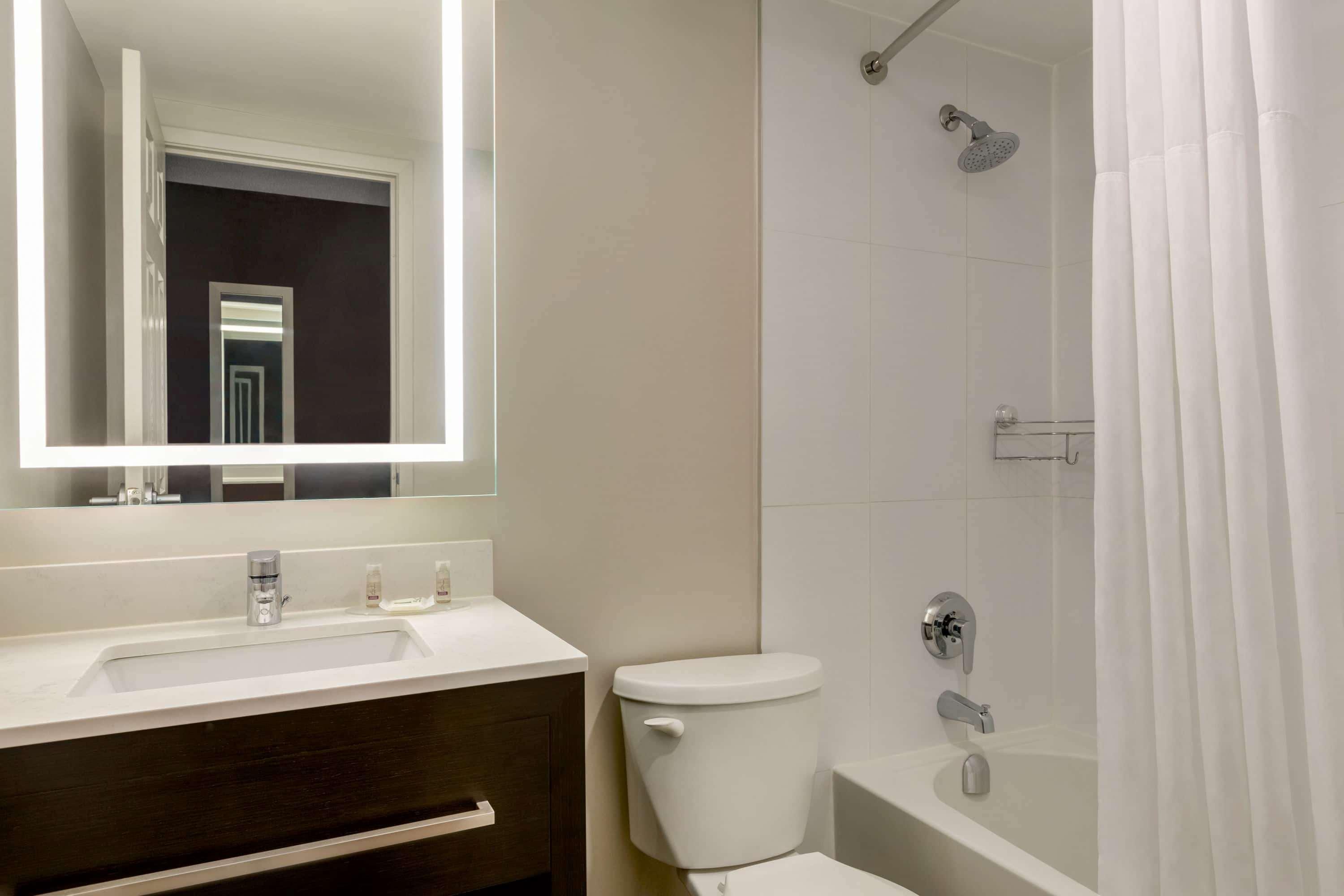 Days Inn By Wyndham Toronto West Μισισάουγκα Εξωτερικό φωτογραφία