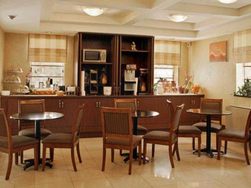 Days Inn By Wyndham Toronto West Μισισάουγκα Εστιατόριο φωτογραφία
