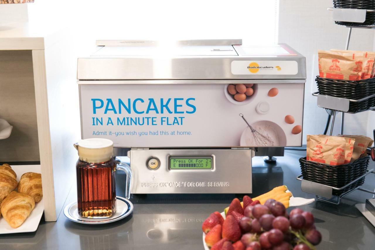 Days Inn By Wyndham Toronto West Μισισάουγκα Εξωτερικό φωτογραφία